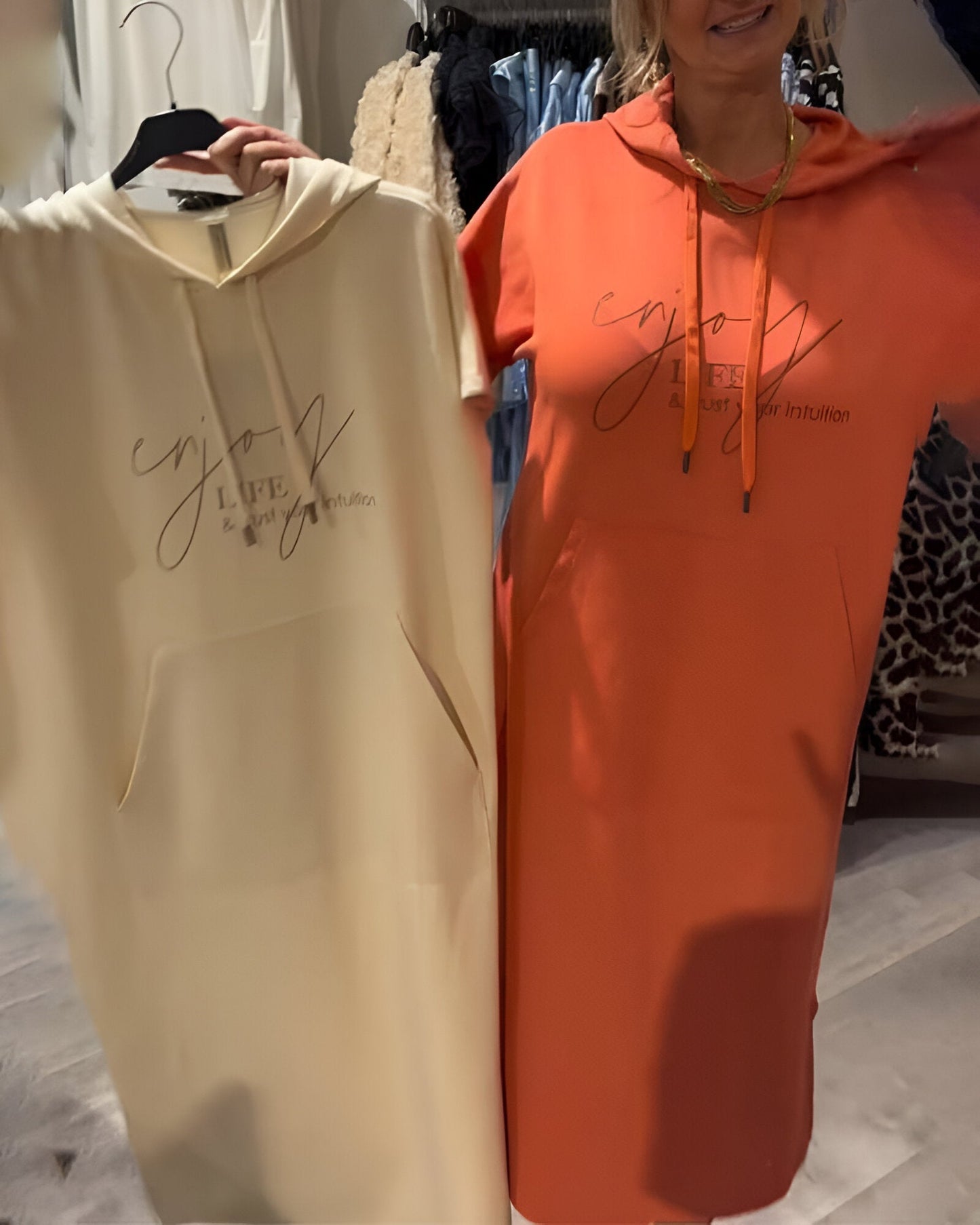 Sheeka™ – Avslappet Hettegenserkjole