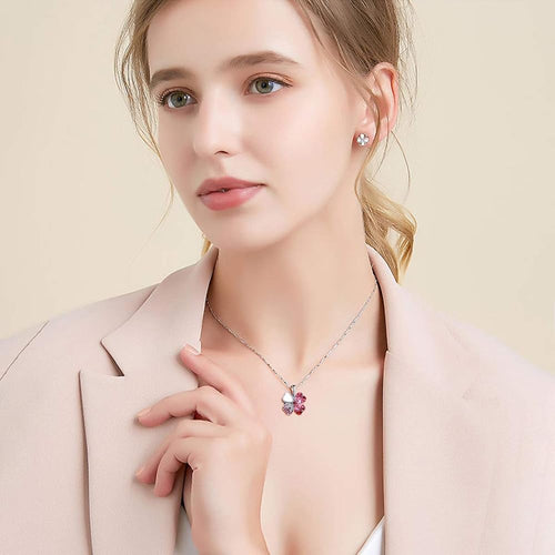 Minimalistisk kløverhalskjede | Sammen mot brystkreft